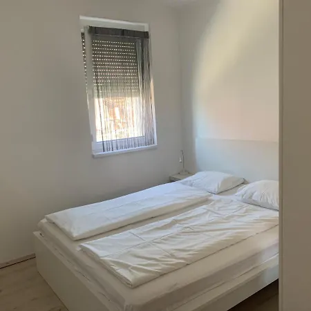 Vitorlás Apartman *