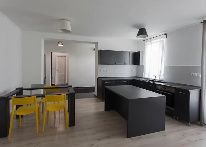 Vitorlas * Фоньод